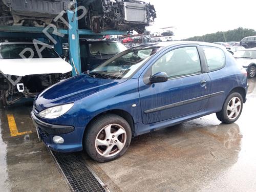 Left headlight PEUGEOT 206 Hatchback (2A/C) 1.6 16V | BP32502530C28