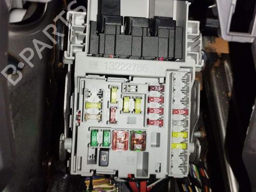 Used Fuse box Fuse box 36391437 36391437