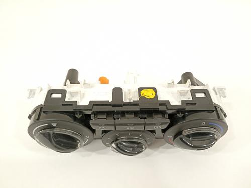 Climate control PEUGEOT 2008 I (CU_)  | BP16791059I5