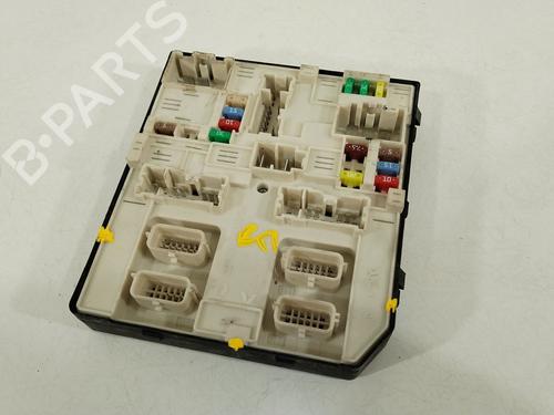 Used Fuse box Fuse box 38093141 38093141