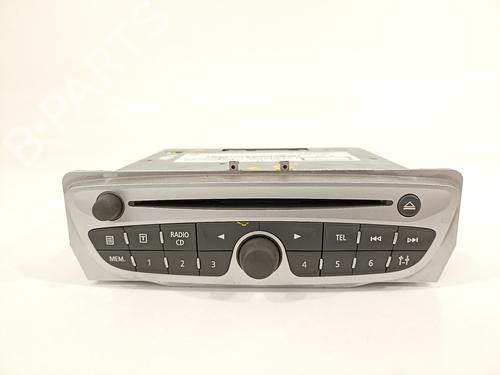 Used Radio RENAULT MEGANE III Hatchback (BZ0/1_, B3_) [2008-2025]  17131012