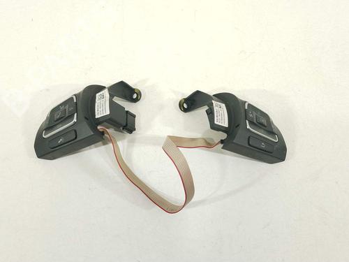 Steering wheel controls VW GOLF VI (5K1) 1.6 TDI | BP37461380E15 - Image 1