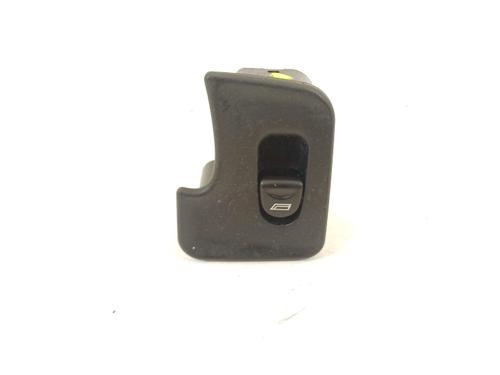 Used Right front window switch Right front window switch ALFA ROMEO 147 (937_) 1.9 JTD (937.AXD1A, 937.BXD1A, 937.AXV1A, 937.BXB1A,... (115 hp) 40499622 40499622