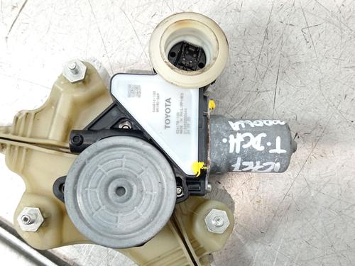 Rear right window mechanism TOYOTA COROLLA Saloon (_E21_) 1.8 VVTi Hybrid (ZWE211, MZEA12) | BP30734676C25