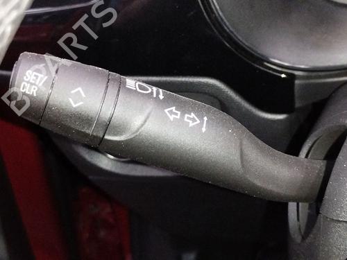 Commodo Essuie Glace / Phare OPEL CORSA F (P2JO) 1.2 (68) (101 hp) 31696542