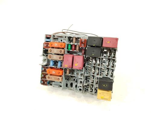 Used Fuse box Fuse box 30734683 30734683
