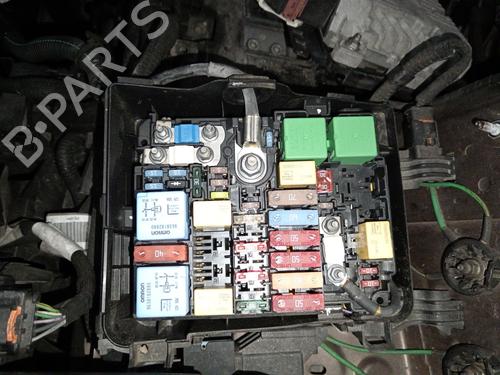 Used Fuse box Fuse box PEUGEOT 308 II (LB_, LP_, LW_, LH_, L3_) 1.6 HDi / BlueHDi 115 (115 hp) 35900924 35900924