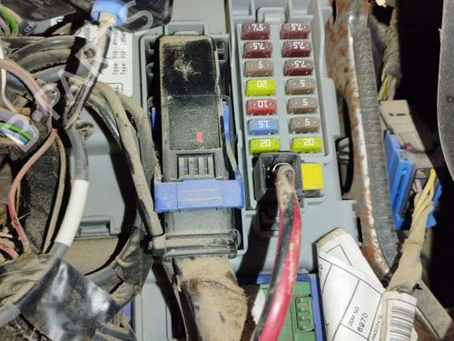 Used Fuse box Fuse box 38050987 38050987