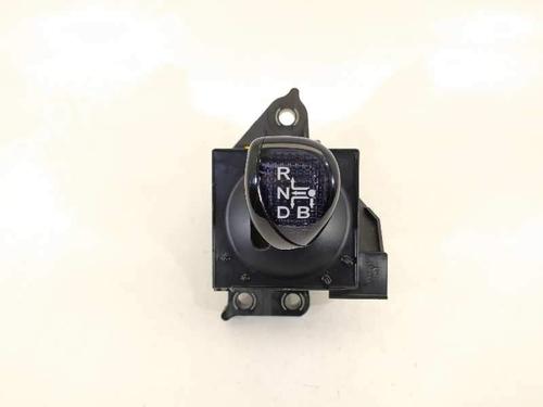 Gear lever TOYOTA AURIS (_E18_) 1.8 Hybrid (ZWE186_, ZWE186R) | BP8187588M90 - Image 1