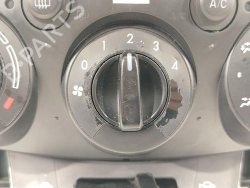 Climate control MAZDA 2 (DE_, DH_) 1.3 (DE3FS) | BP31831765I5