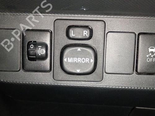 Comando specchietti Comando specchietti TOYOTA AURIS (_E15_) 1.6 (ZRE151_, ZRE151R) (124 hp) 36014097 36014097