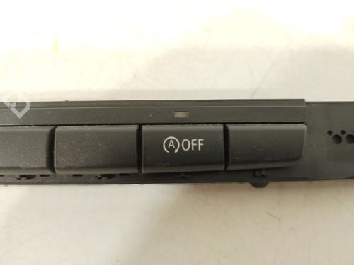 Switch BMW 3 Coupe (E92) 320 i | BP32414427I30