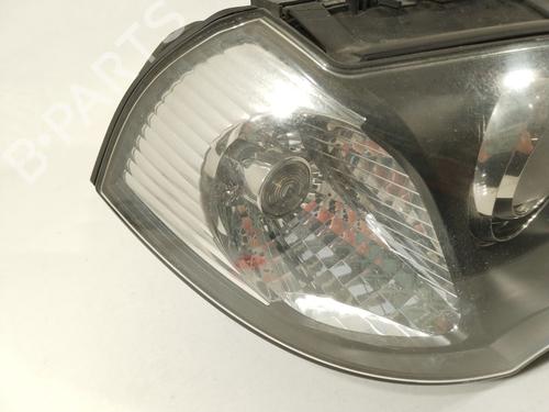 Right headlight BMW X3 (E83) 2.0 d | BP32346038C29 