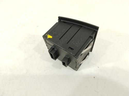 Switch BMW 3 Coupe (E92) 320 i | BP32412080I30