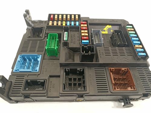 Fuse box PEUGEOT 208 I (CA_, CC_) 1.5 BlueHDI 100 | BP13396273E1 