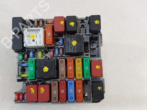 Used Fuse box Fuse box 26025794 26025794