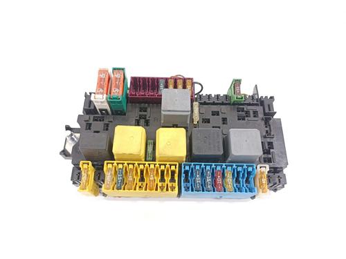 Used Fuse box Fuse box 15981558 15981558
