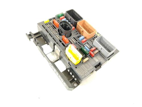 Used Fuse box Fuse box PEUGEOT 308 I (4A_, 4C_) 1.6 HDi (109 hp) 32979752 32979752