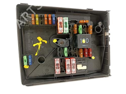 Used Fuse box Fuse box 17642719 17642719