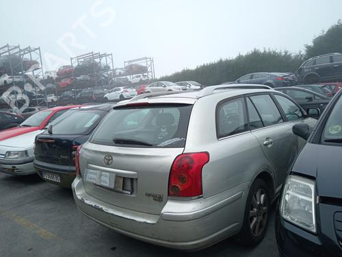 Brugte TOYOTA AVENSIS Estate (_T25_) 2.2 D-4D (ADT251_, ADT251R) 4783691