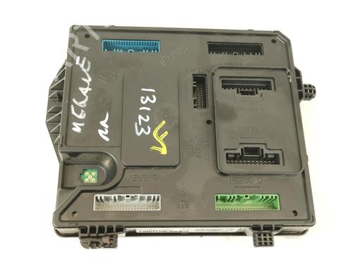 Fuse box RENAULT MEGANE III Hatchback (BZ0/1_, B3_) | BP30831056E1