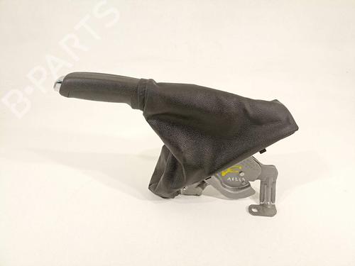 hand-brake-opel-corsa-e-x15-14-08-68-465681150-39015855-2014-13495301 main image