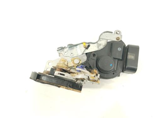 Used Front right lock TOYOTA RAV 4 II (_A2_) 1.8 (ZCA25_, ZCA26_, ZCA25W, ZCA26W) (125 hp) 29749987