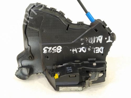 Front right lock TOYOTA AURIS (_E15_) 1.8 Hybrid (ZWE150_) (136 hp) 9766505