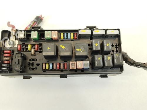 fuse-box-chrysler-300c-lx-le-2004-28511506 main image