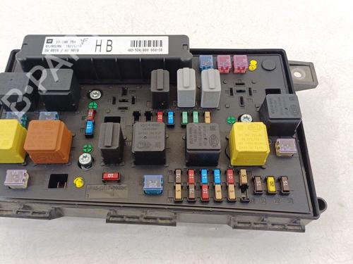 Used Fuse box Fuse box 26025798 26025798
