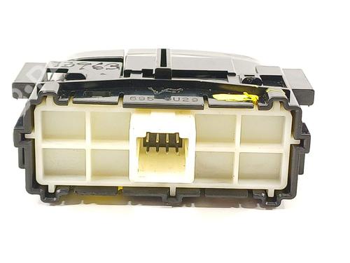 Switch TOYOTA COROLLA Estate (_E21_) 1.8 VVTi Hybrid (ZWE219) | BP28511436I30 - Image 3