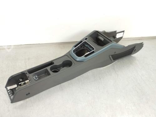 Used Middle console Middle console 13900972 13900972