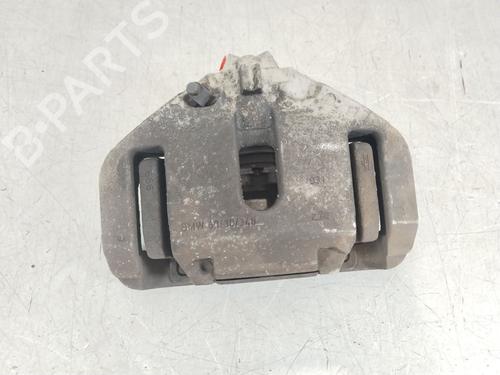 Used Right front brake caliper BMW 5 Touring (F11) 525 d xDrive (218 hp) 28209313