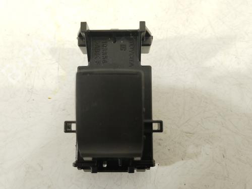 Used Right rear window switch Right rear window switch TOYOTA YARIS (_P21_, _PA1_, _PH1_) 1.5 (MXPA11) (125 hp) 32702747 32702747