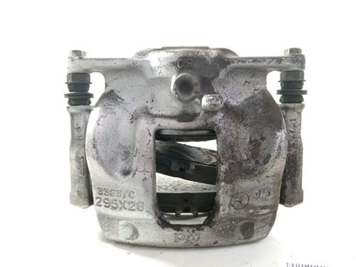 Used Right front brake caliper Right front brake caliper 17678266 17678266