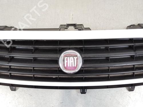 Used Grille FIAT SCUDO Bus (270_, 272_) 2.0 D Multijet (120 hp) 28056366