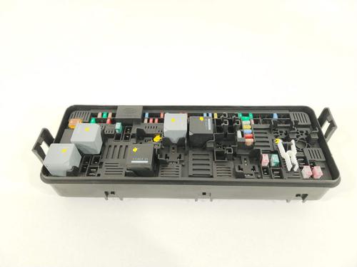Used Fuse box Fuse box 26552973 26552973