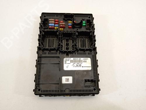 Used Fuse box Fuse box 22901837 22901837