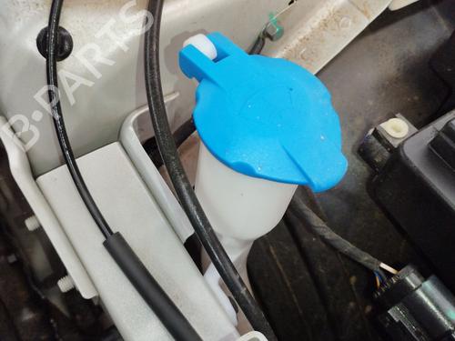Used Windscreen washer tank Windscreen washer tank 38074095 38074095