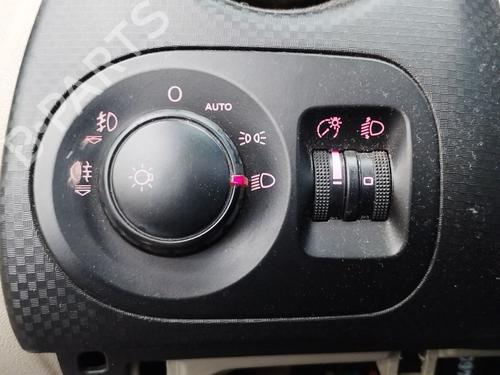 Comutador luzes SEAT ALTEA (5P1) 1.9 TDI (105 hp) 31333557