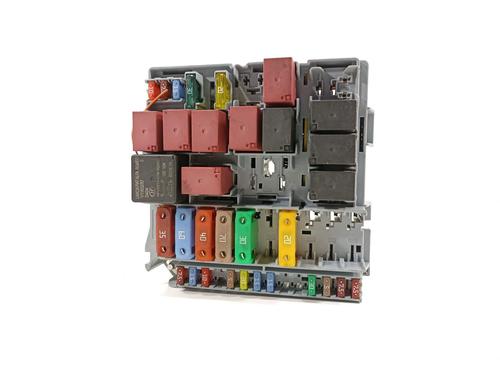 Used Fuse box Fuse box 15896622 15896622