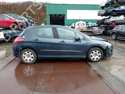 Brugte PEUGEOT 308 I (4A_, 4C_) 1.6 HDi (109 hp) 4472203