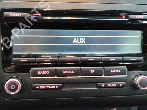 Used Radio VW TOURAN (1T3) 1.6 TDI (105 hp) 15662315