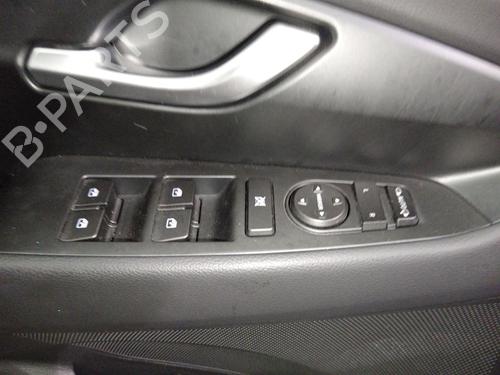 Used Left front window switch Left front window switch 38553397 38553397
