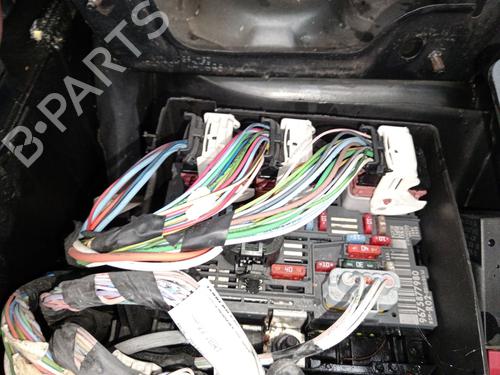 fuse-box-peugeot-5008-0u_-0e_-2009-2010-2011-2012-2013-2014-2015-2016-2017-35765223 main image