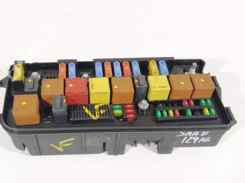 Used Fuse box Fuse box 24666191 24666191
