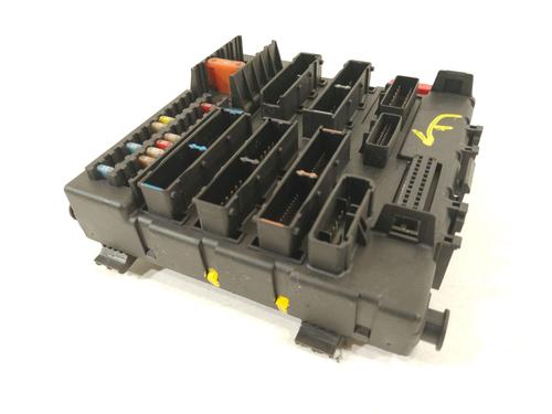 Used Fuse box Fuse box 30831053 30831053