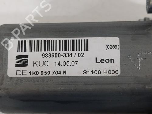 Right rear window motor SEAT LEON (1P1)  | BP12253483E22 