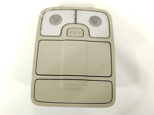 interior-roof-light-kia-carens-iv-2013-16812875 main image
