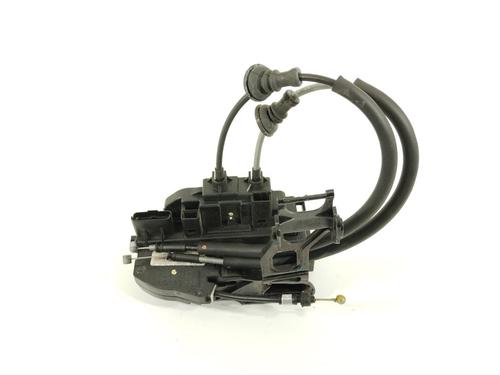 Used Front left lock HYUNDAI SANTA FÉ II (CM) 2.2 CRDi GLS 4x4 (150 hp) 18297635